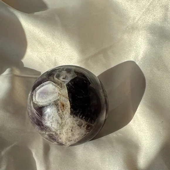 Chevron Amethyst 💜 Sphere - Picture 4 of 6
